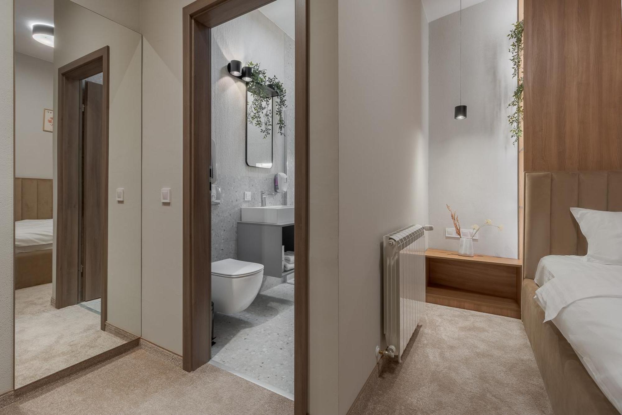 Oasis Rooms Oradea Zewnętrze zdjęcie
